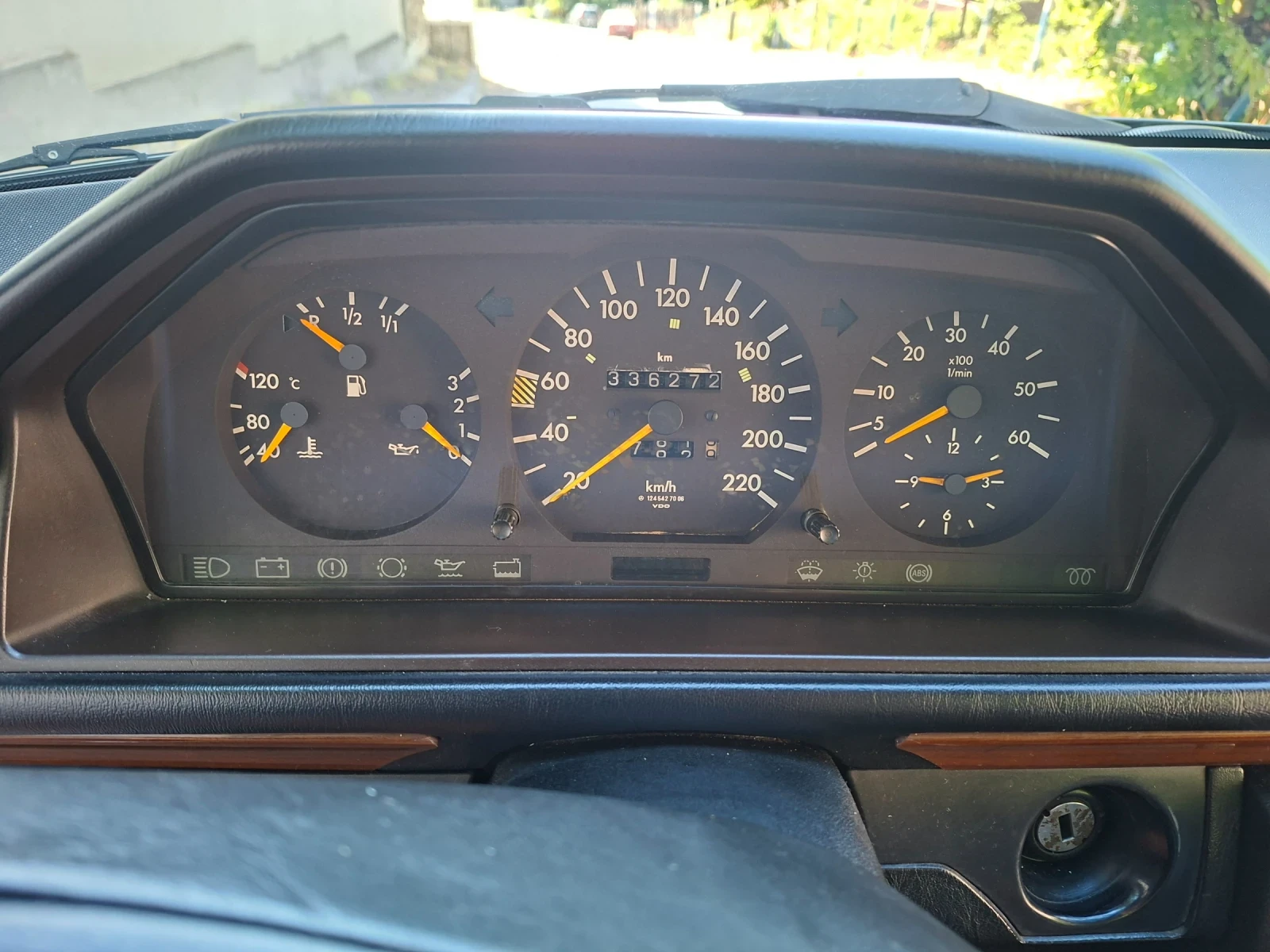Mercedes-Benz 300 D, снимка 2 - Автомобили и джипове - 55698303
