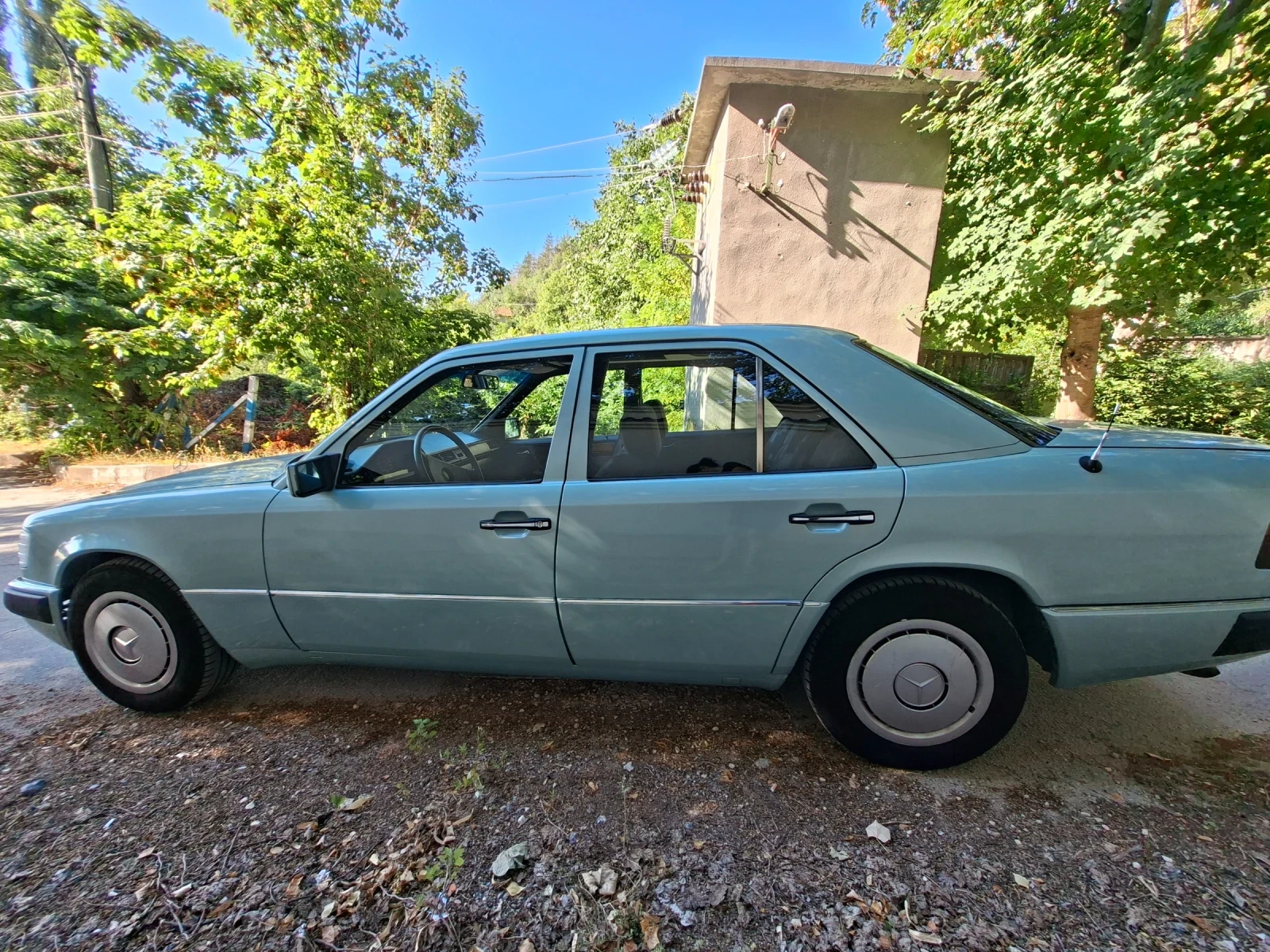 Mercedes-Benz 300 D, снимка 3 - Автомобили и джипове - 55698303
