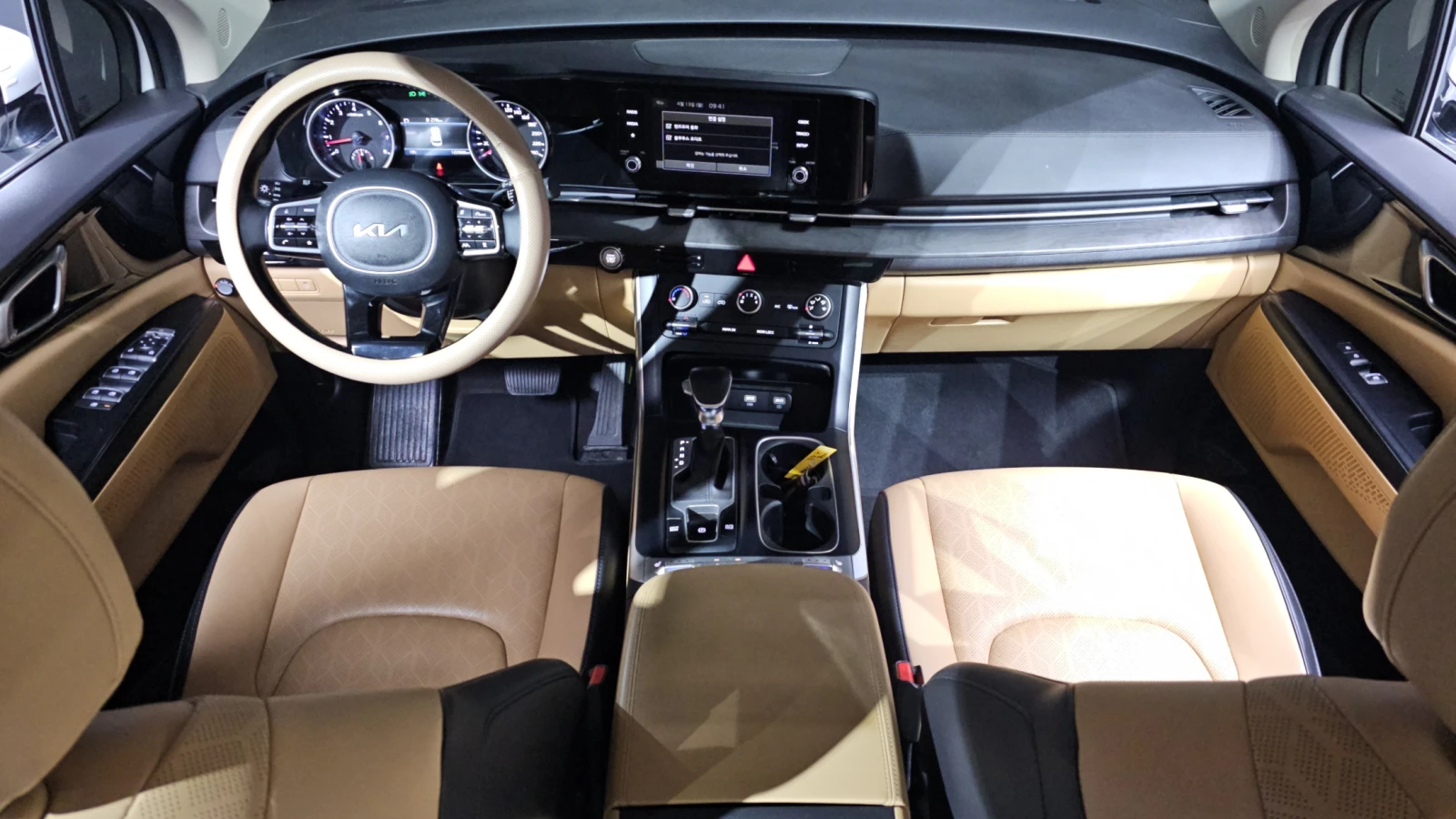 Kia Carnival 9-Seater Prestige autogeorge.com, снимка 11 - Автомобили и джипове - 55707981