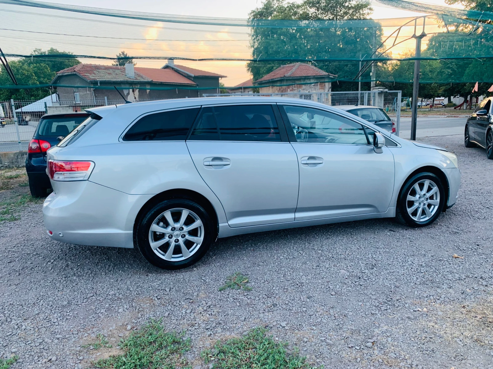 Toyota Avensis 2.2d4d 150к.с, снимка 8 - Автомобили и джипове - 55839717