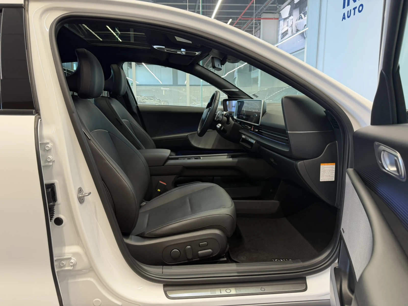 Hyundai Ioniq 6 PREMIUM 77kWh AWD, снимка 16 - Автомобили и джипове - 55889876