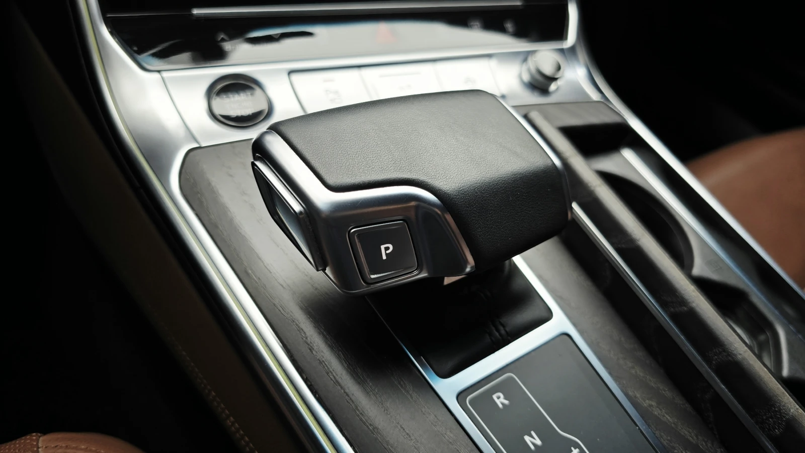 Audi A6 50 TDI quattro* HUD* ЕЛ. БАГАЖНИК* КРАЙНА ЦЕНА, снимка 9 - Автомобили и джипове - 55983991