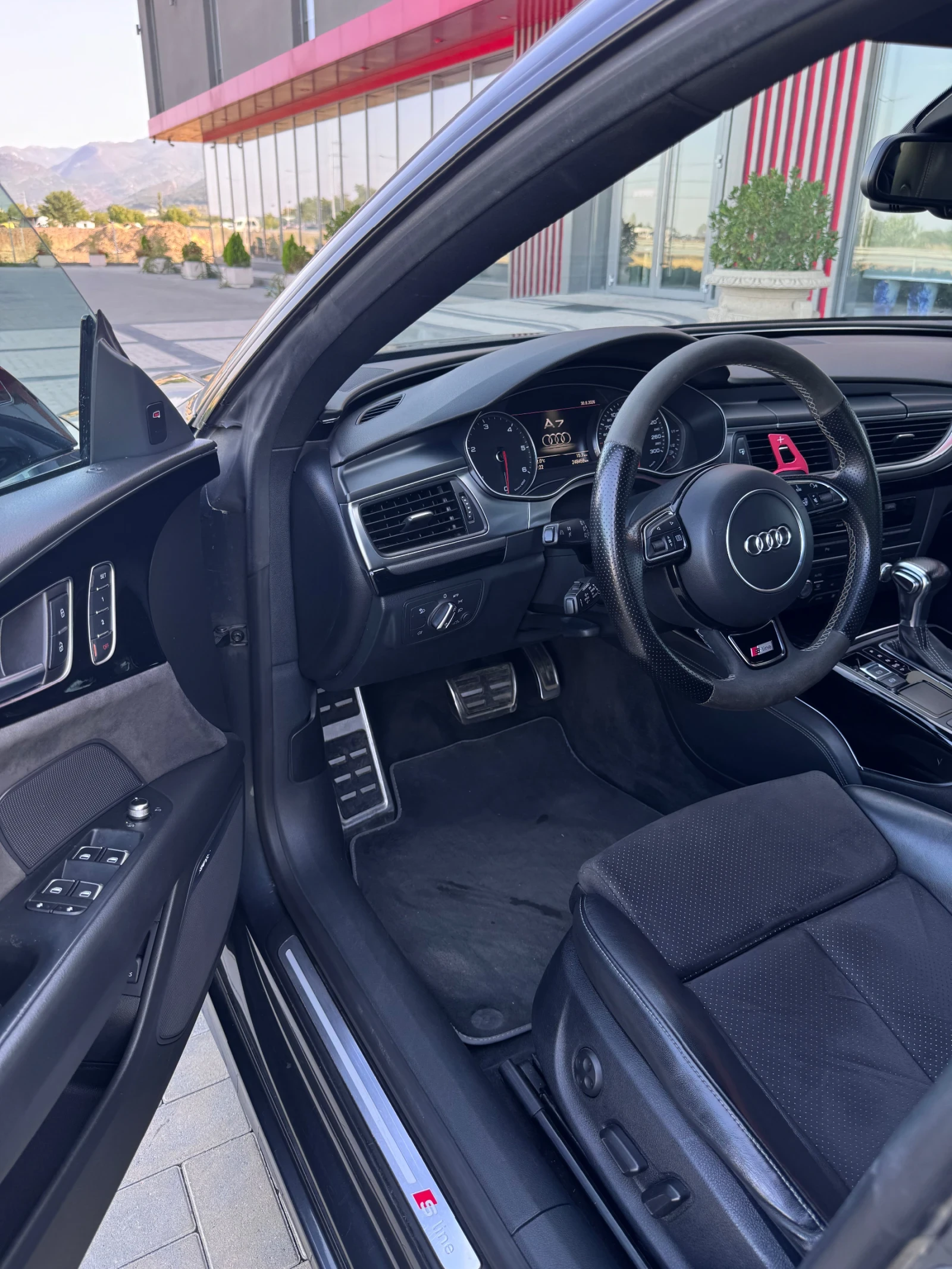 Audi A7 S-line Bitdi! Soft close! Distronic!, снимка 10 - Автомобили и джипове - 56204929