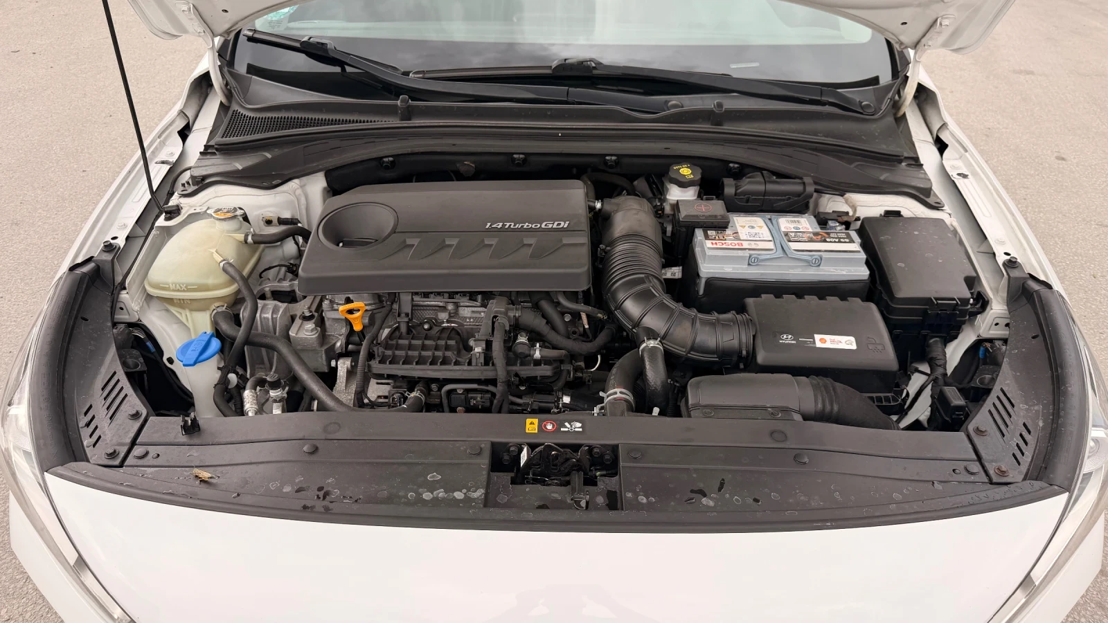 Hyundai I30 1.4 Бензин Автоматик, снимка 17 - Автомобили и джипове - 56271362