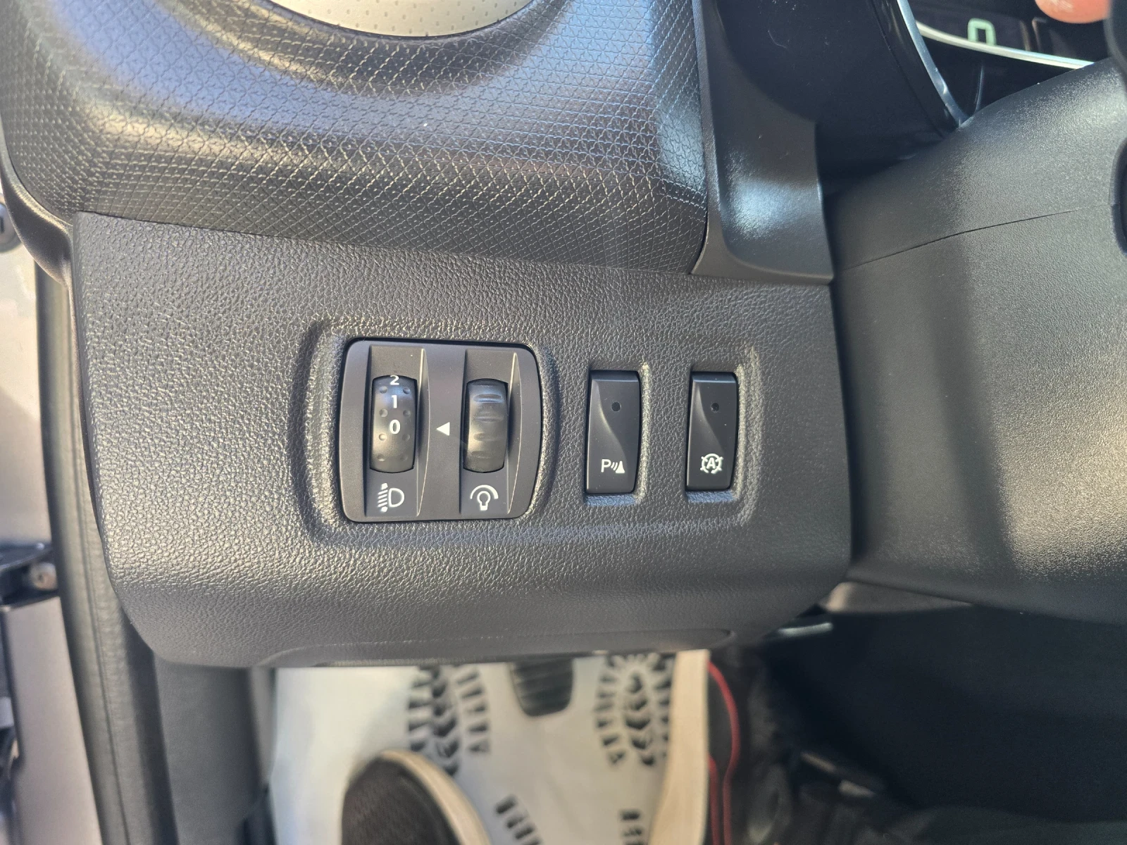 Renault Clio 1.5DCi-Duel= Navi, Camera, Led, снимка 12 - Автомобили и джипове - 56290288