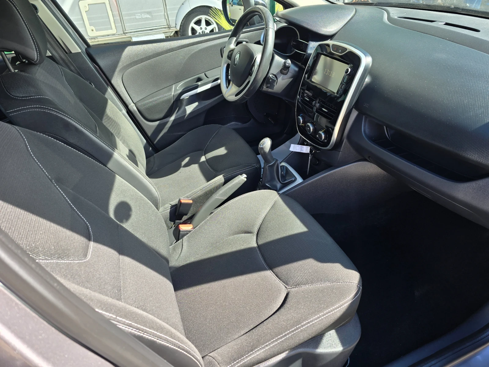 Renault Clio 1.5DCi-Duel= Navi, Camera, Led, снимка 10 - Автомобили и джипове - 56290288
