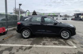 Ford Kuga 42000 км; в гаранция до 2028, снимка 3