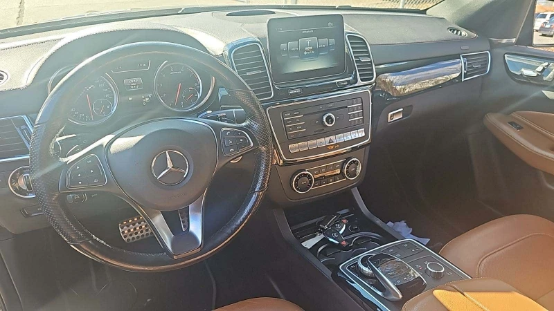 Mercedes-Benz GLE 43 AMG 4MATIC * NAVI * LED * CAMERA * HARMAN, снимка 5 - Автомобили и джипове - 48695752