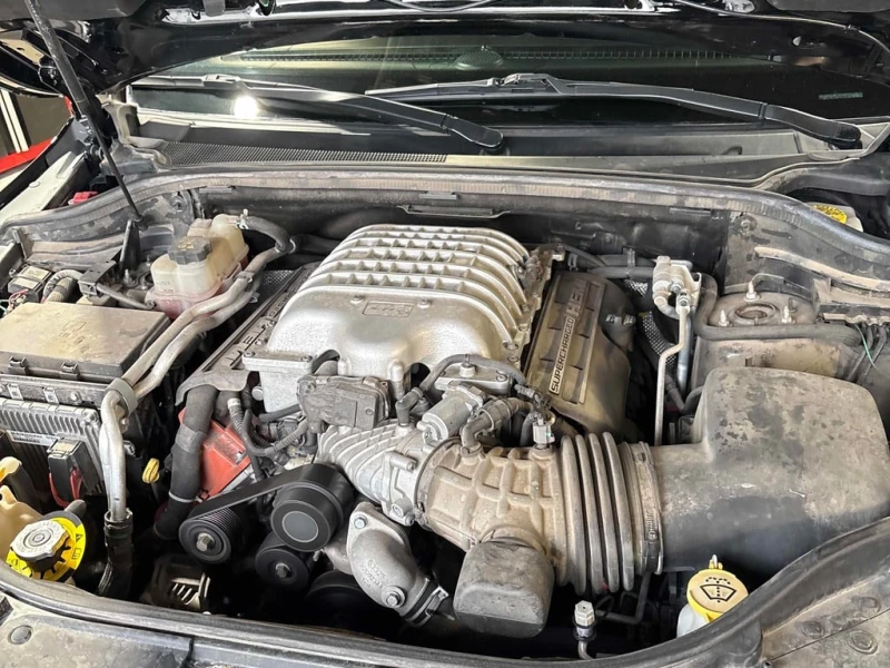 Jeep Grand cherokee * Trackhawk * CARFAX * БЕЗ ПЪРВОНАЧАЛНА ВНОСКА, снимка 10 - Автомобили и джипове - 52736230