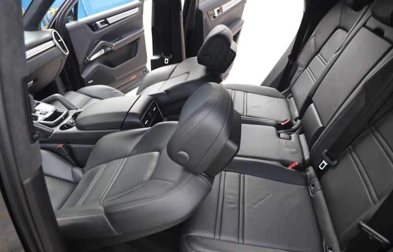 Porsche Cayenne Turbo , снимка 8 - Автомобили и джипове - 53083544