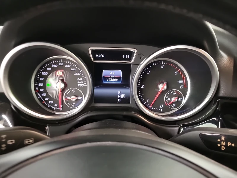 Mercedes-Benz GLE 350 D * * BLUETEC * * 360 КАМЕРА * * CARFAX * * , снимка 8 - Автомобили и джипове - 53149737