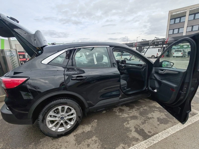 Ford Kuga, снимка 7 - Автомобили и джипове - 53437894