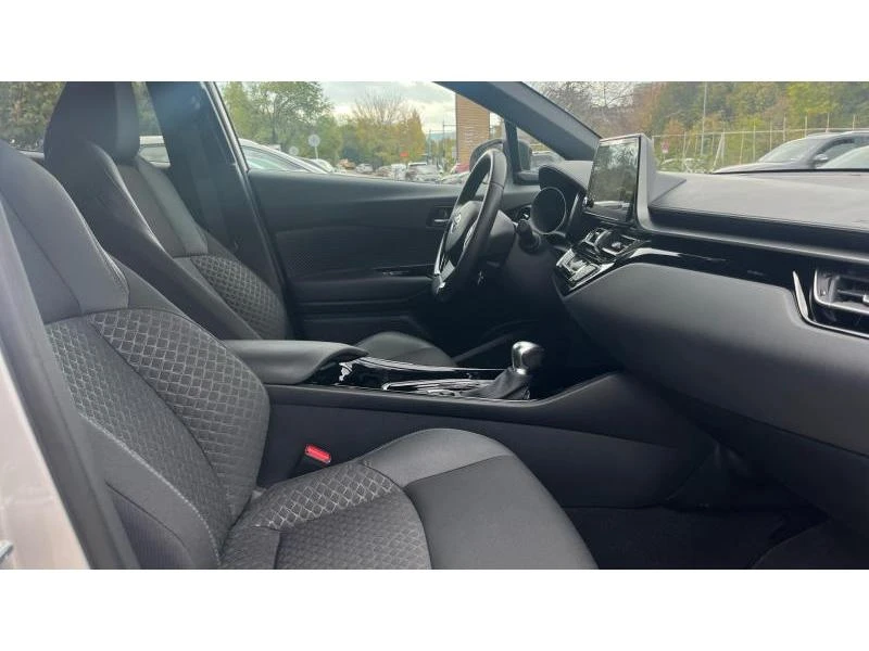 Toyota C-HR 2.0 HYB E-CVT Club Bitone | Mobile.bg � ����������� 6