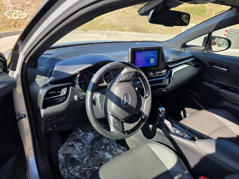 Toyota C-HR 2.0 HYB E-CVT Club Bitone | Mobile.bg � ����������� 9