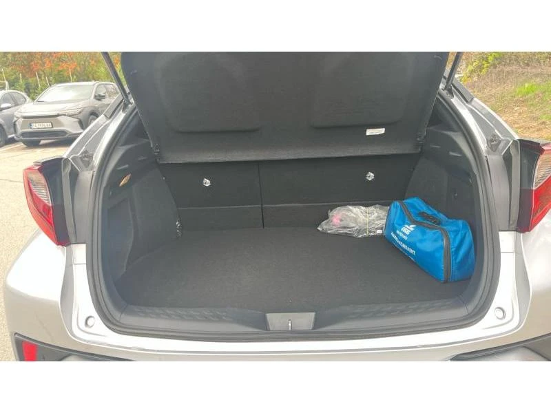 Toyota C-HR 2.0 HYB E-CVT Club Bitone | Mobile.bg � ����������� 11
