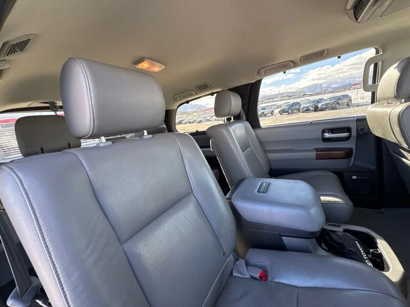 Toyota Sequoia PLATINUM 4WD  - изображение 8
