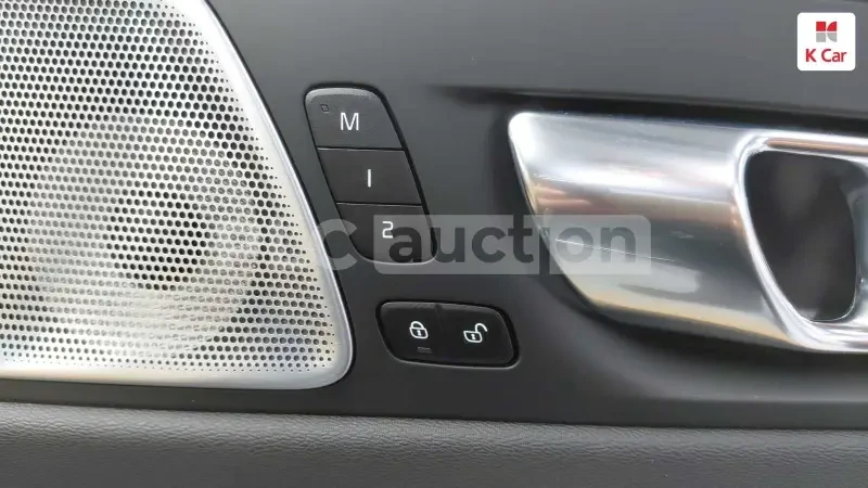 Volvo XC60 DISTRONIC/PANO/ПОДГРЕВ/ВКЛЮЧЕН ТЕХНОТЕСТ, снимка 10 - Автомобили и джипове - 54211949