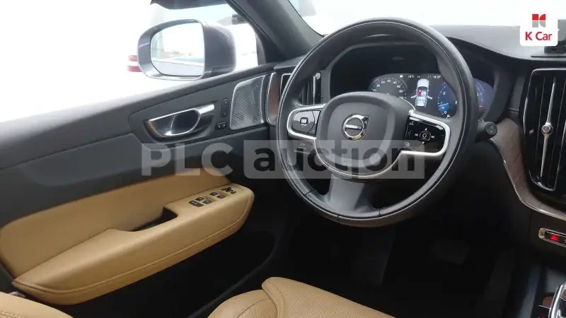 Volvo XC60 DISTRONIC/PANO/ПОДГРЕВ/ВКЛЮЧЕН ТЕХНОТЕСТ, снимка 8 - Автомобили и джипове - 54211949