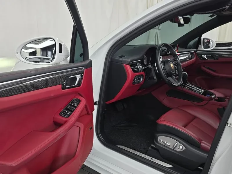 Porsche Macan 2.9 S/ BOSE/ 360/ DIST/ PANO/ НАДУВАНЕ, снимка 10 - Автомобили и джипове - 56707235