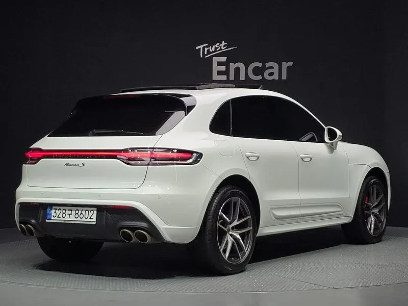 Porsche Macan 2.9 S/ BOSE/ 360/ DIST/ PANO/ НАДУВАНЕ, снимка 2 - Автомобили и джипове - 56707235