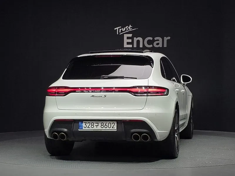 Porsche Macan 2.9 S/ BOSE/ 360/ DIST/ PANO/ НАДУВАНЕ, снимка 4 - Автомобили и джипове - 56707235