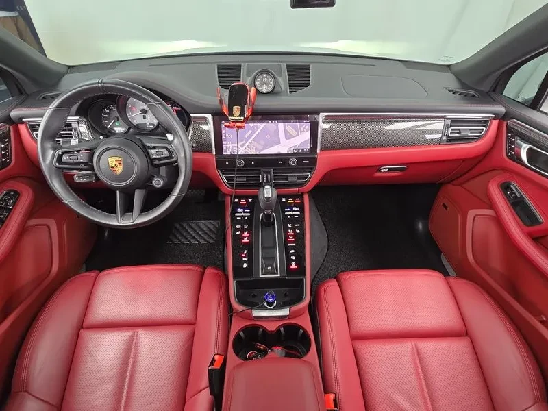 Porsche Macan 2.9 S/ BOSE/ 360/ DIST/ PANO/ НАДУВАНЕ, снимка 7 - Автомобили и джипове - 56707235