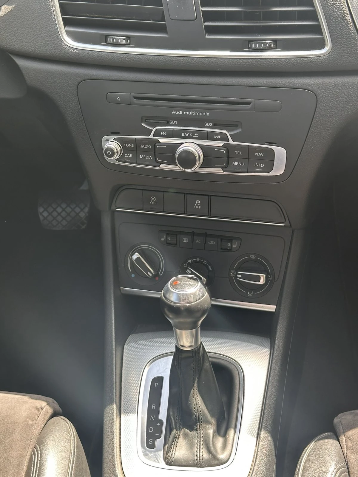 Audi Q3 2.0 S-line - изображение 10