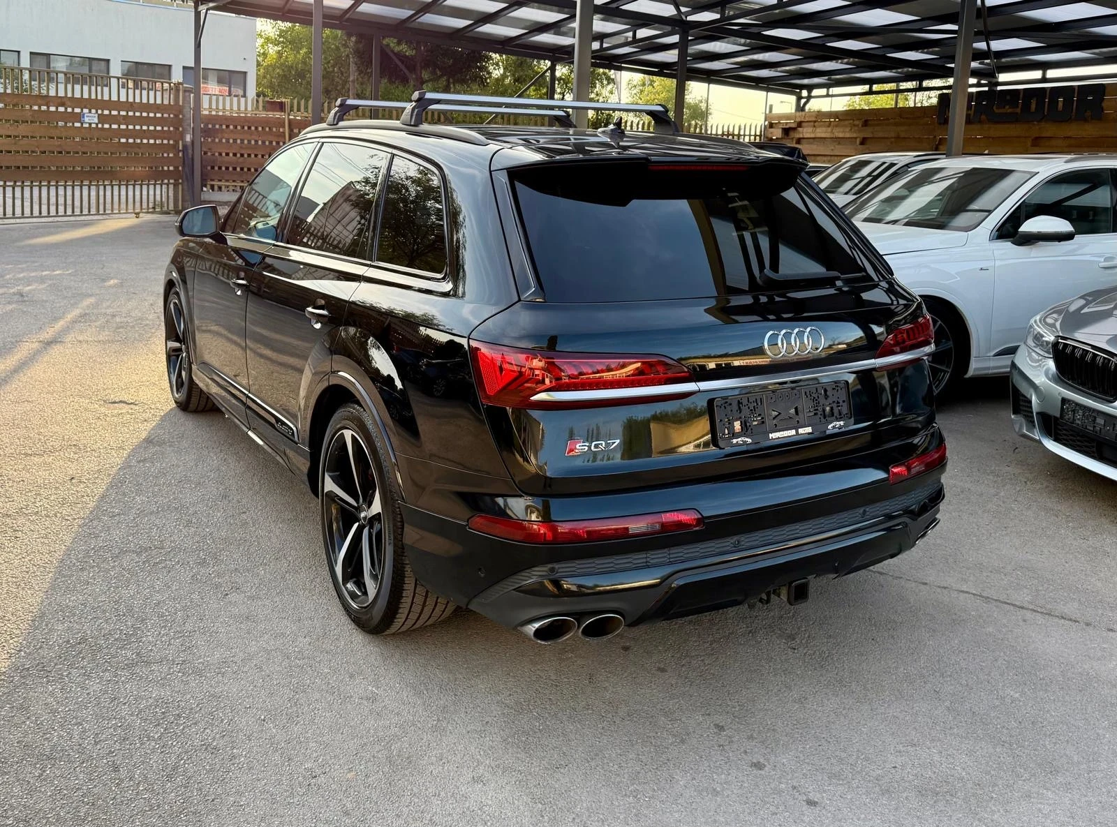 Audi SQ7 4.0TFSI Technik Quattro - изображение 6
