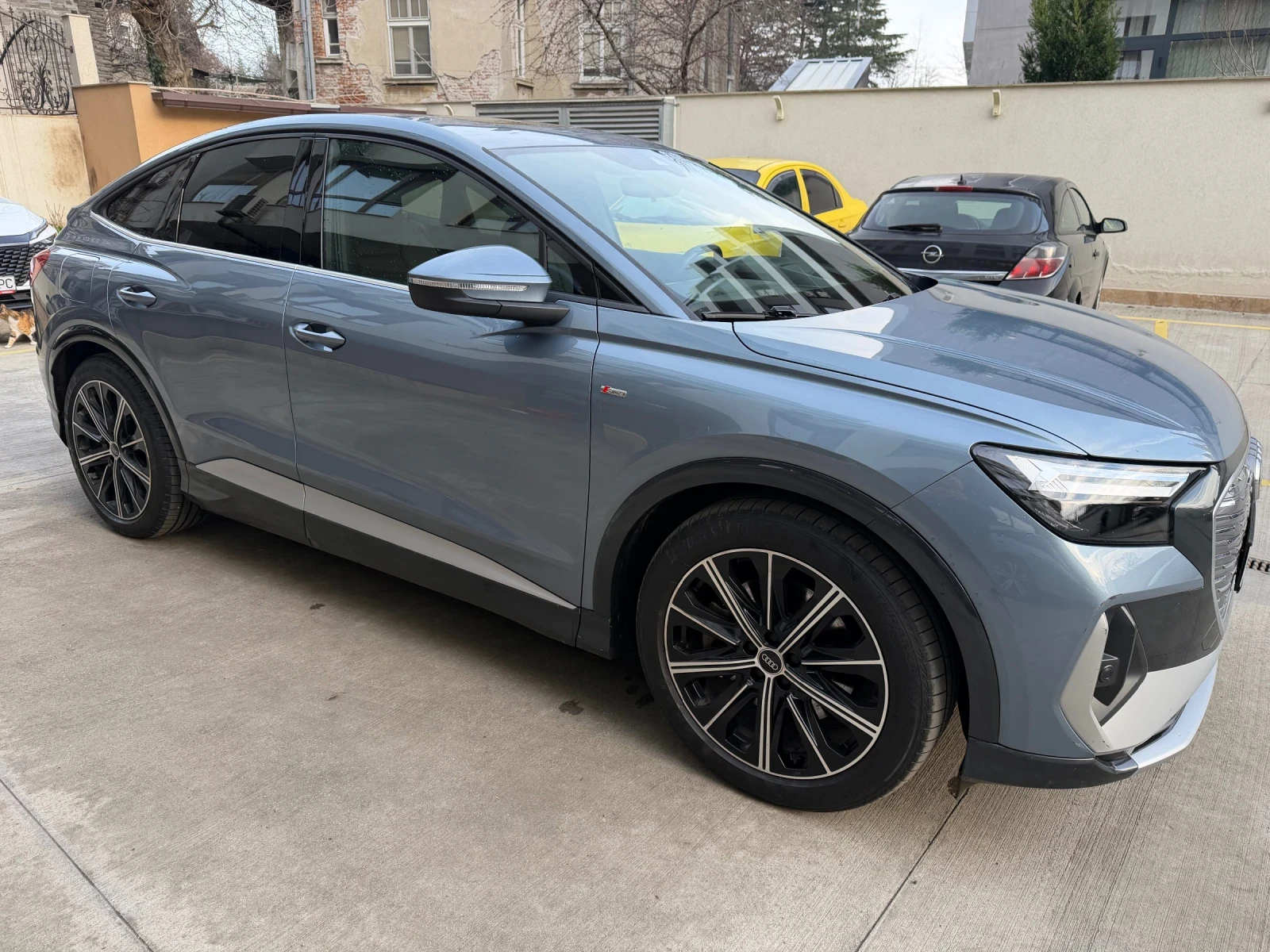 Audi Q4 Audi Q4 e-tron 40 | 82kWh | Панорама - изображение 6