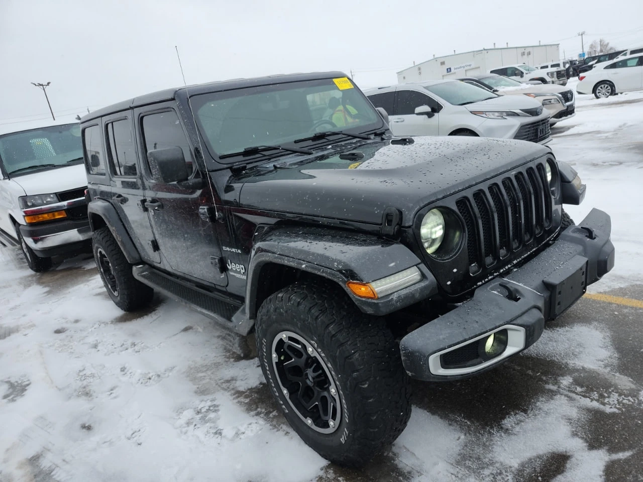 Jeep Wrangler UNLIMITED SAHARA* CARFAX* БЕЗ ПЪРВОНАЧАЛНА ВНОСКА* - изображение 2