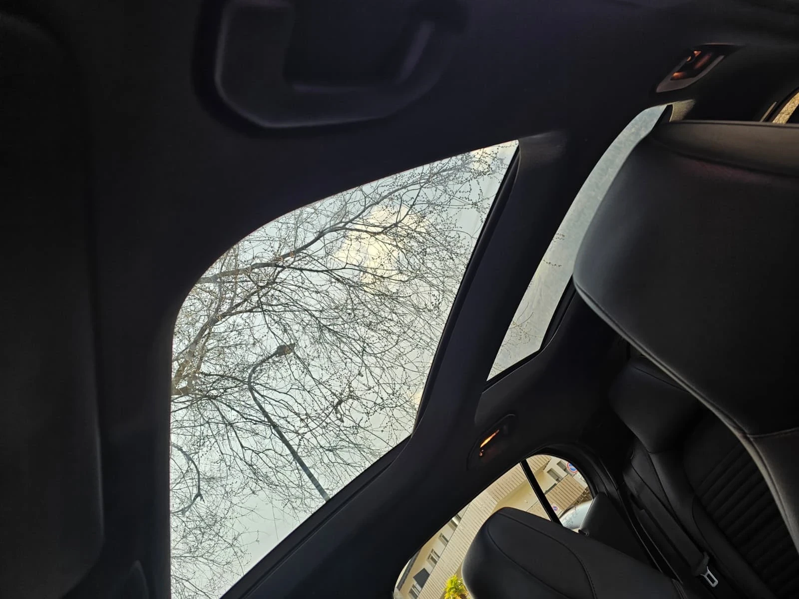 Mercedes-Benz GLA 200 200 d Automatic 4Matic Premium, снимка 10 - Автомобили и джипове - 53899420