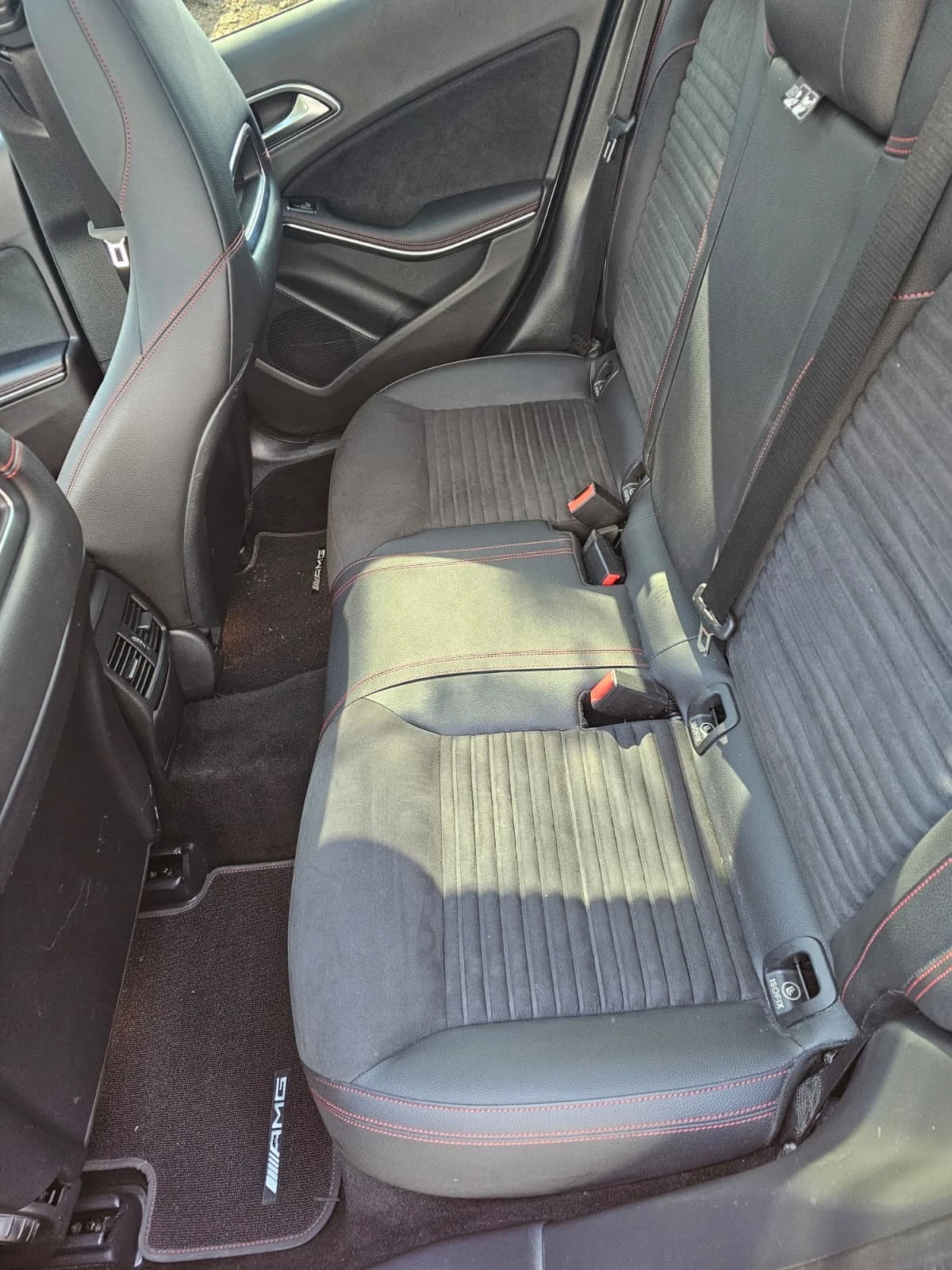 Mercedes-Benz GLA 200 200 d Automatic 4Matic Premium, снимка 9 - Автомобили и джипове - 53899420