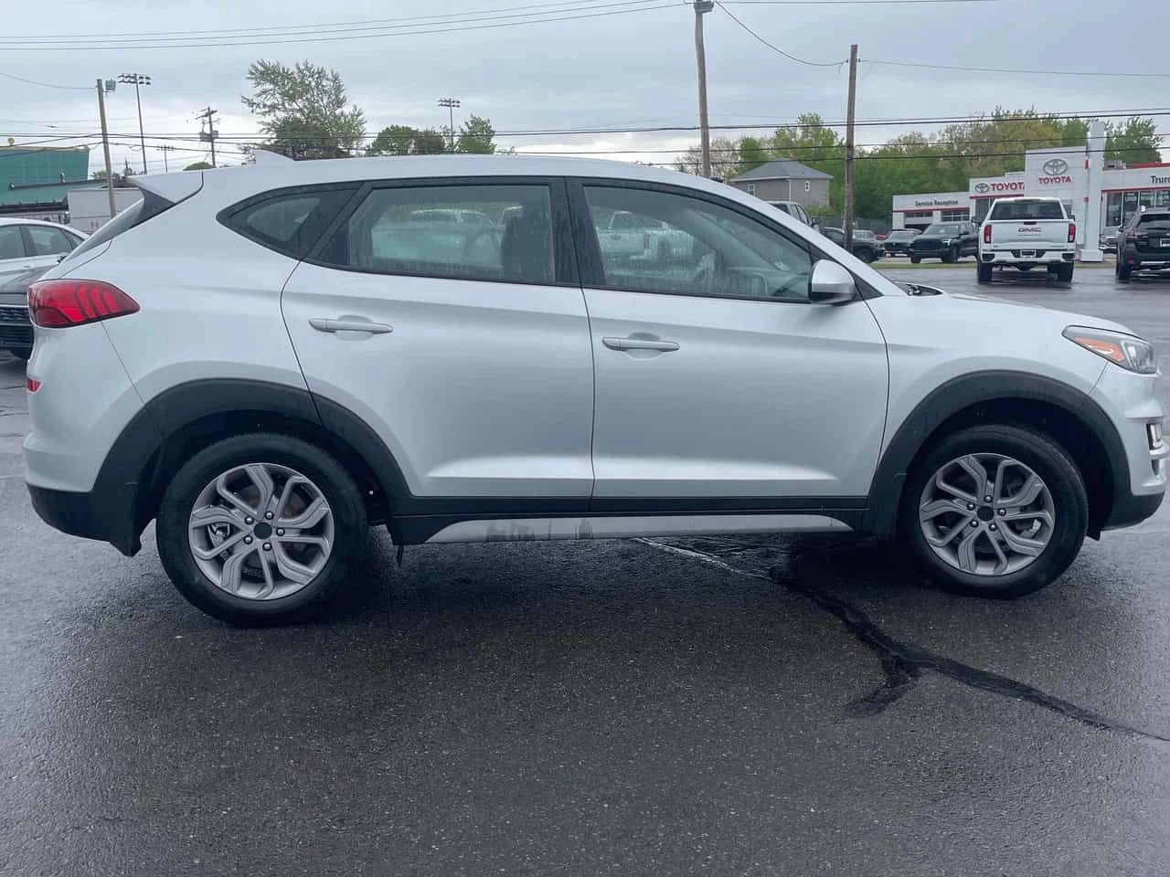 Hyundai Tucson * Essential * ПОДГРЕВИ * KEYLLES * АВТОКРЕДИТ, снимка 3 - Автомобили и джипове - 54755393