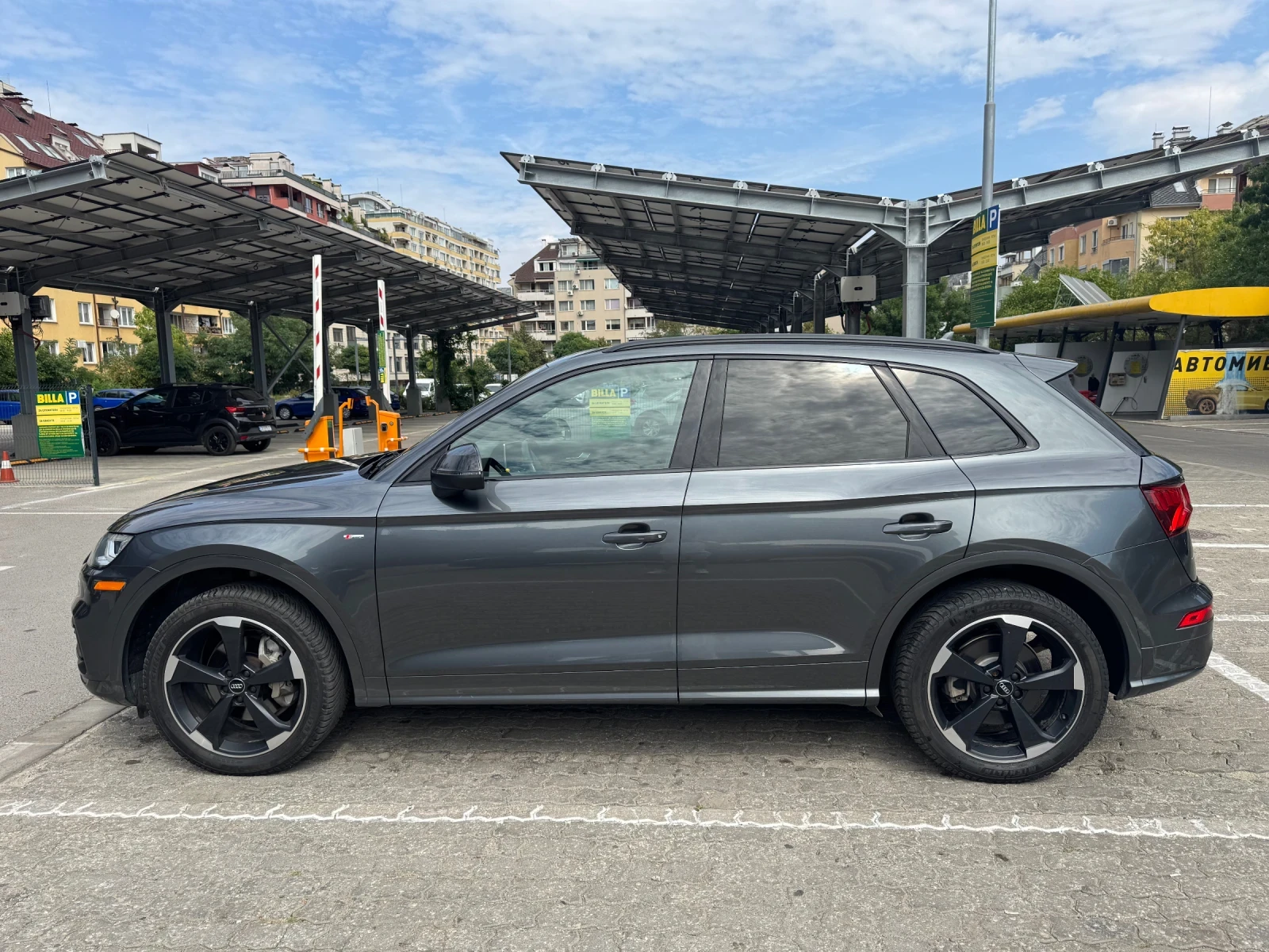 Audi Q5, снимка 4 - Автомобили и джипове - 56050576
