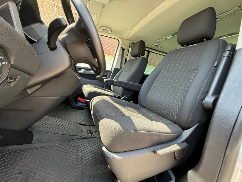 VW Multivan 2.0BiTDI-AVTOMAT-4X4-8м-CH, снимка 12 - Бусове и автобуси - 50285477