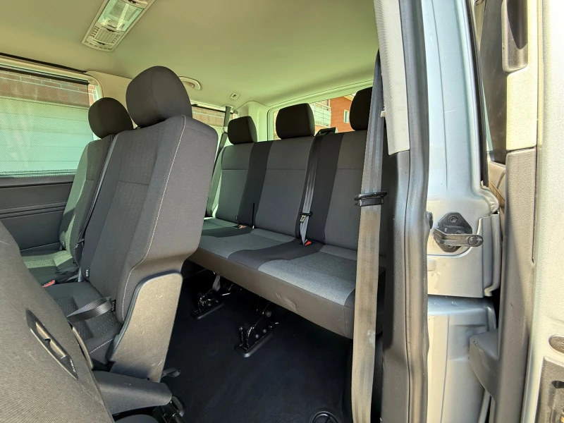 VW Multivan 2.0BiTDI-AVTOMAT-4X4-8м-CH, снимка 15 - Бусове и автобуси - 50285477