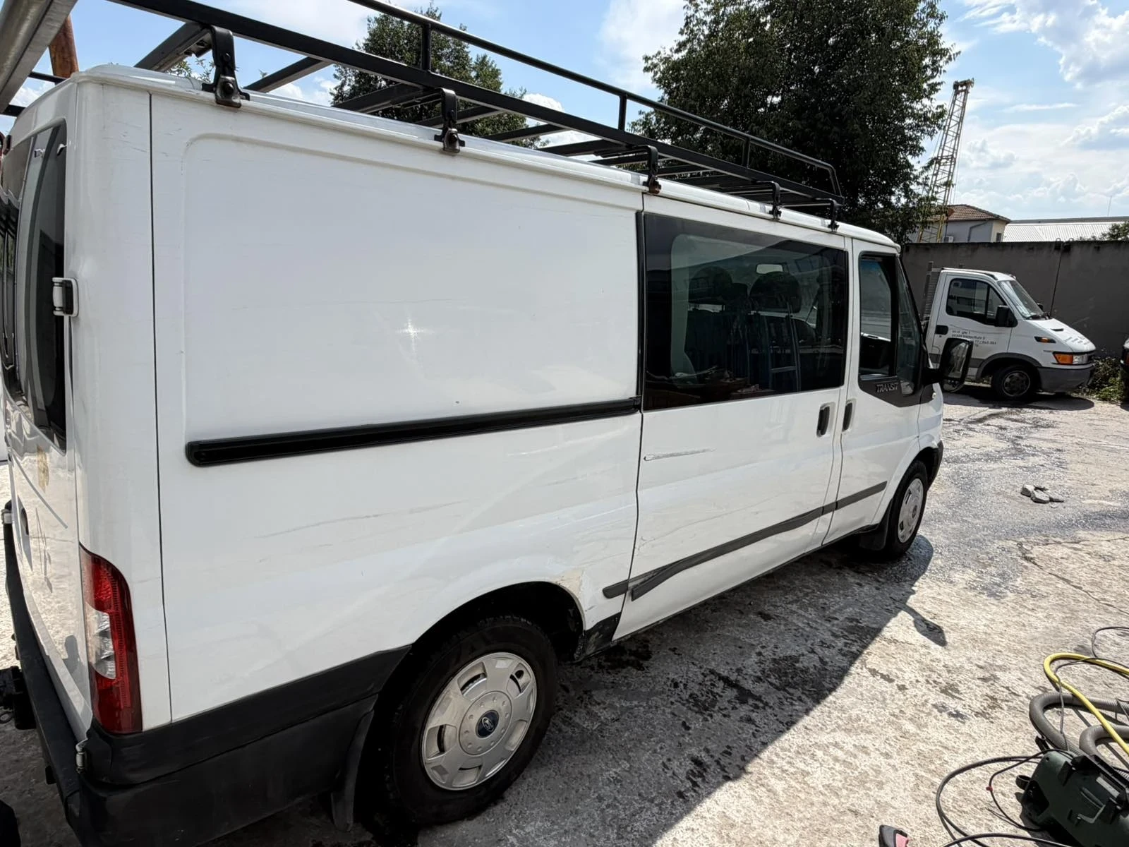 Ford Transit Товарен, 5+ 1, фургон, багажник, снимка 3 - Бусове и автобуси - 55033808