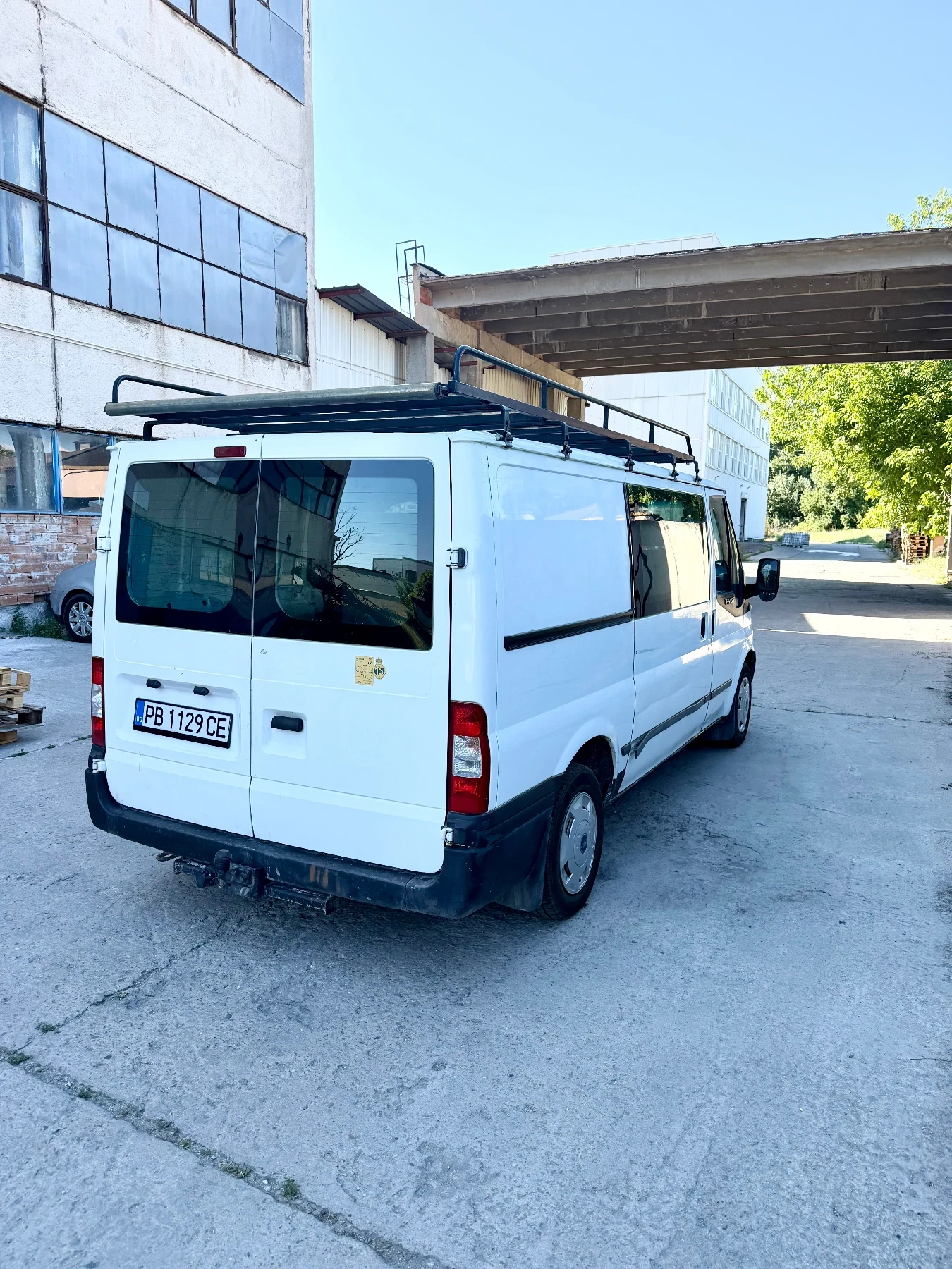Ford Transit Товарен, 5+ 1, фургон, багажник, снимка 4 - Бусове и автобуси - 55033808