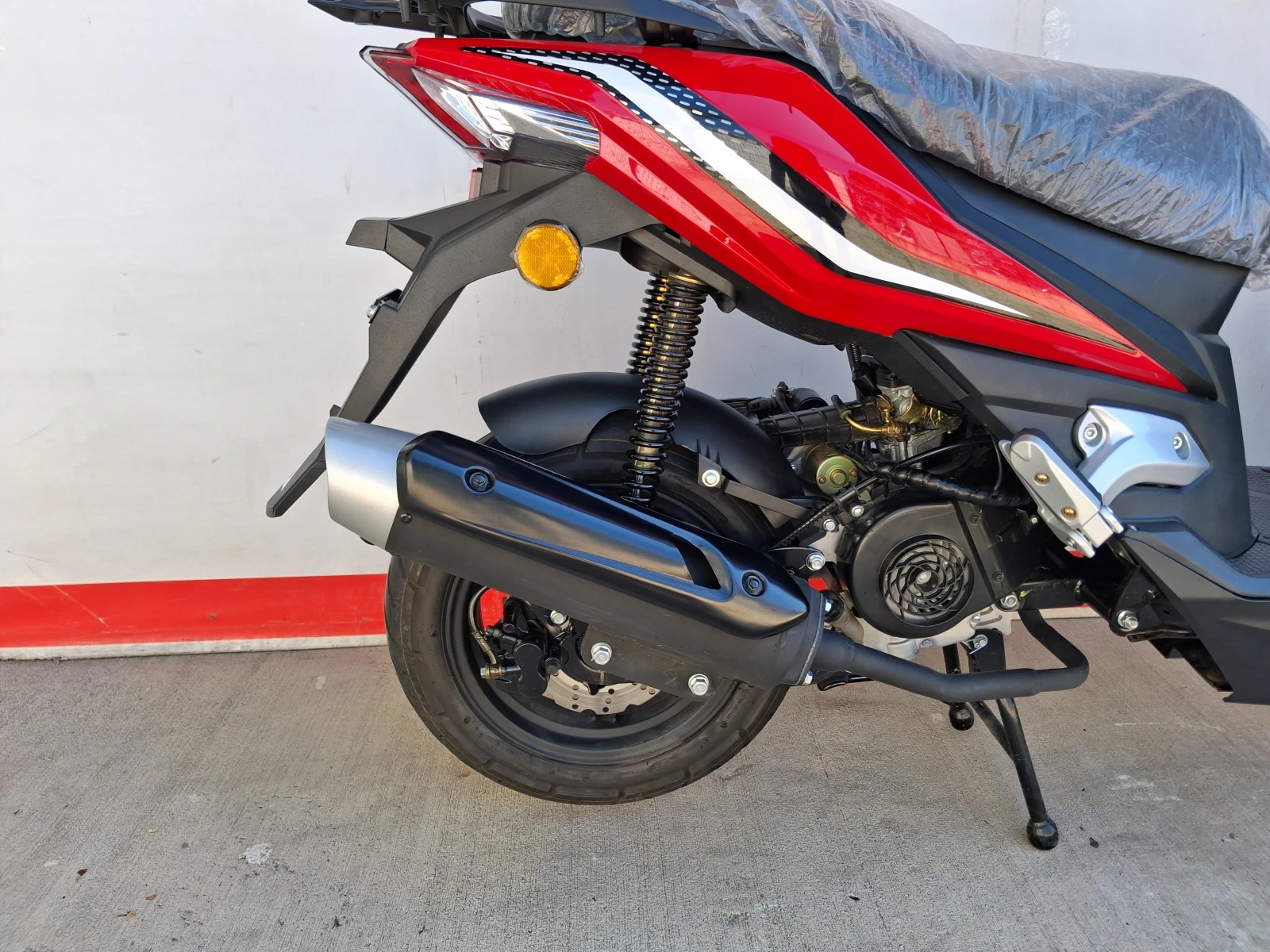 Honda Ns MOTO XRS 50 4T, снимка 13 - Мотоциклети и мототехника - 56016368