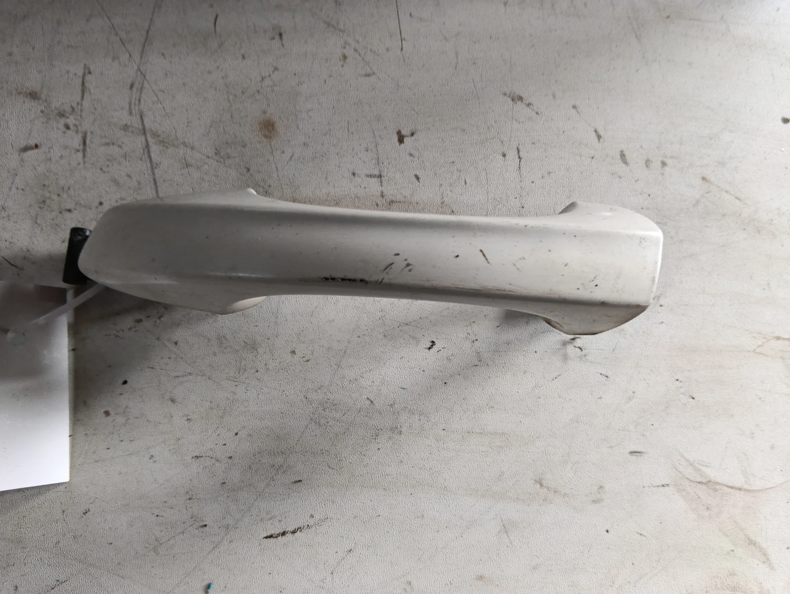 външна дръжка ( лява) 5G0837205 БЯЛ Seat Leon