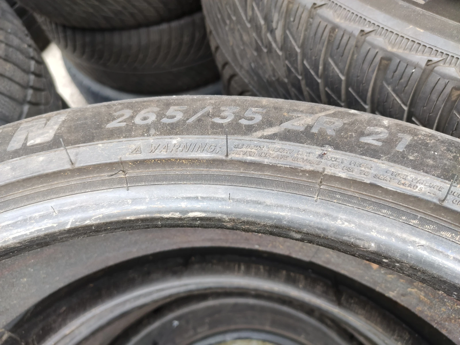 Гуми Летни 265/35R21, снимка 7 - Гуми и джанти - 54173774