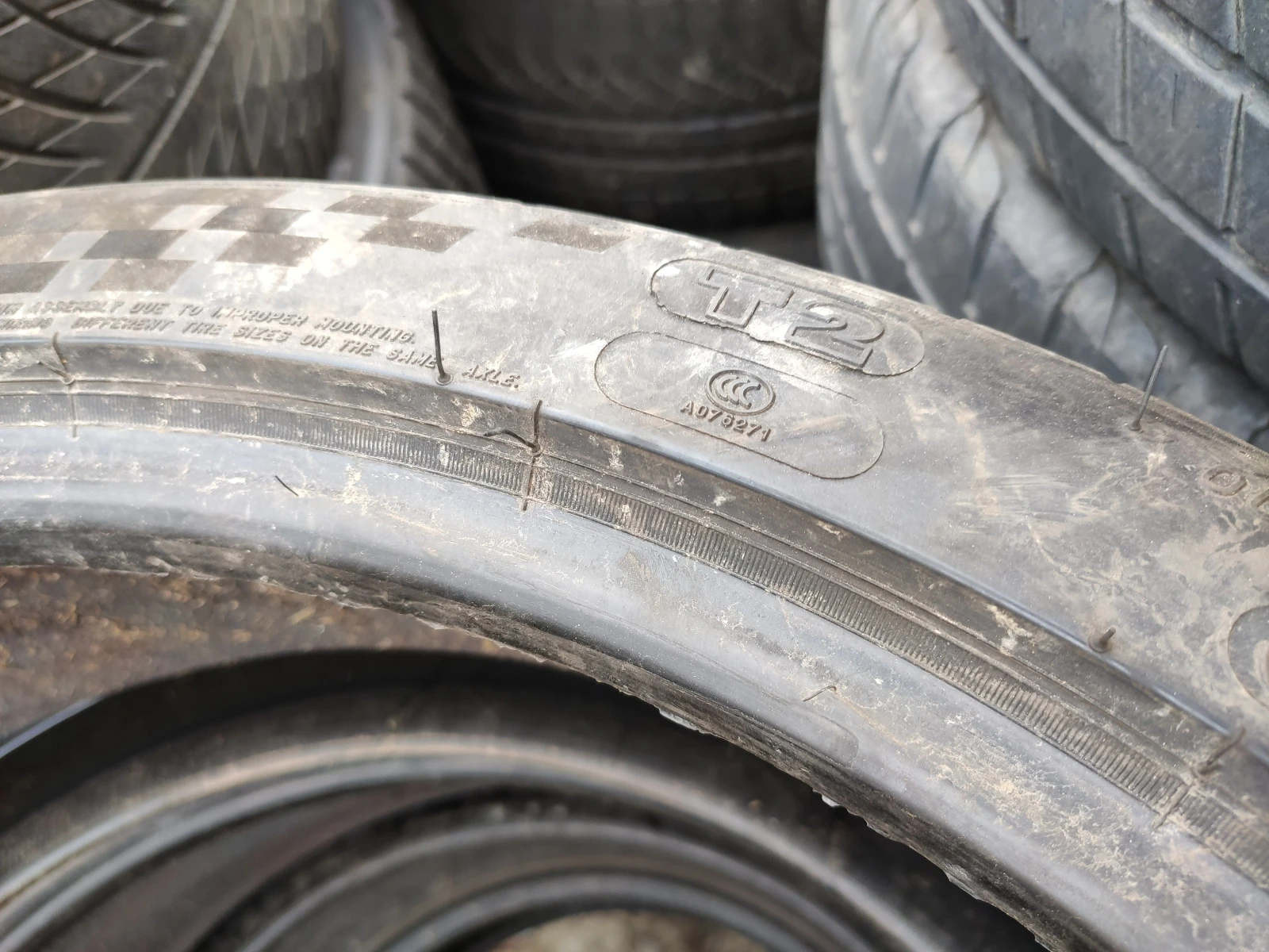 Гуми Летни 265/35R21, снимка 9 - Гуми и джанти - 54173774