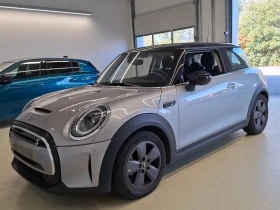 ����� �� �������� �� Mini Cooper SE LED Navi 96.5% SoH
