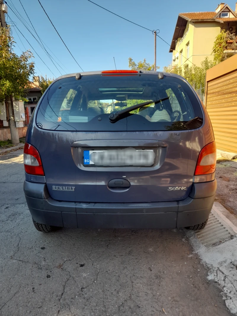 Renault Scenic, снимка 11 - Автомобили и джипове - 47649459