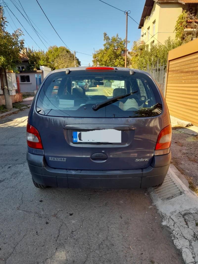 Renault Scenic, снимка 12 - Автомобили и джипове - 47649459