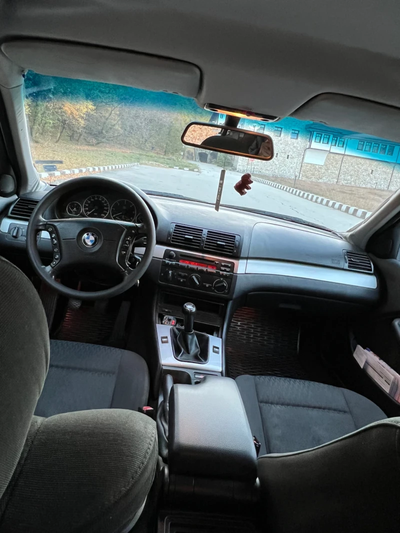 BMW 320, снимка 5 - Автомобили и джипове - 52451189