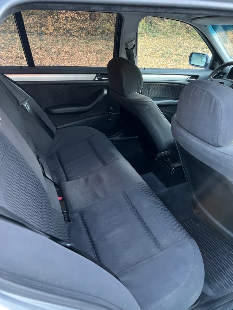 BMW 320, снимка 7 - Автомобили и джипове - 52451189