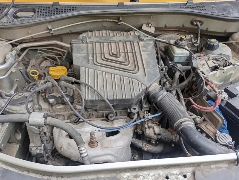 Dacia Logan, снимка 9 - Автомобили и джипове - 52125424