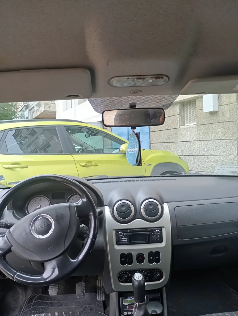 Dacia Logan, снимка 3 - Автомобили и джипове - 52125424