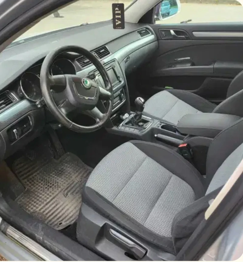Skoda Superb, снимка 5 - Автомобили и джипове - 52774420